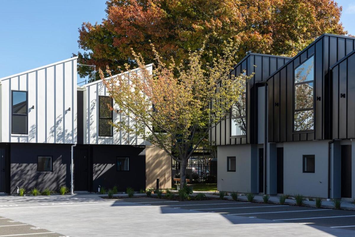 New Three Bedroom Townhouse - Walk To The Cbd! Christchurch