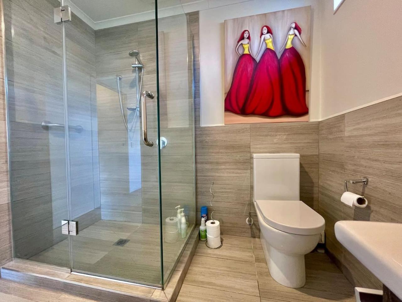 High-rise Cbd Luxury