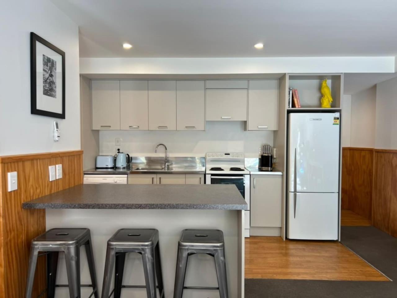 Holiday home Spacious Suburban Hideaway