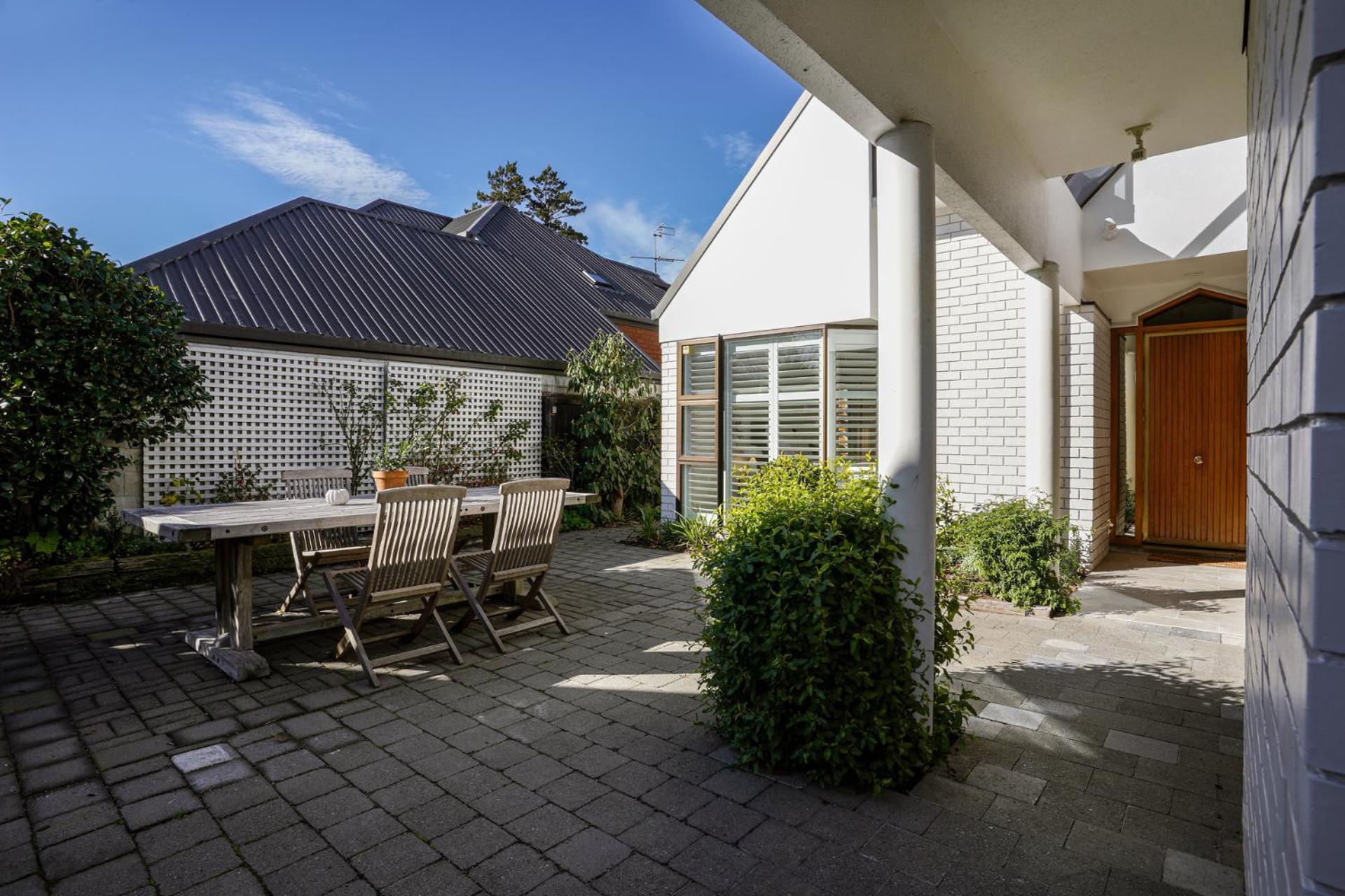 Holiday home Stylish Fendalton Townhouse - Prime Location *