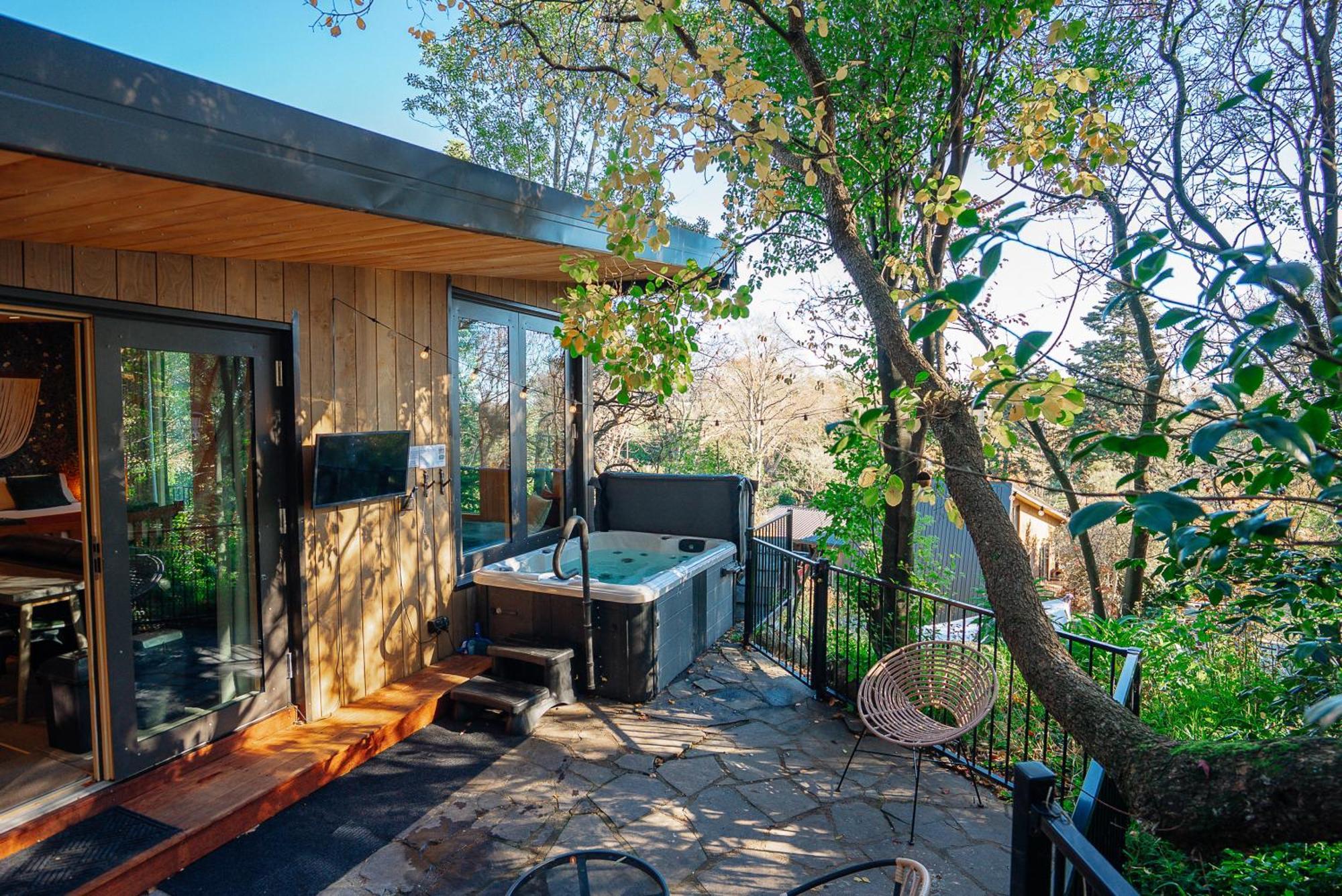 The Bird's Nest - Secluded Getaway! Christchurch