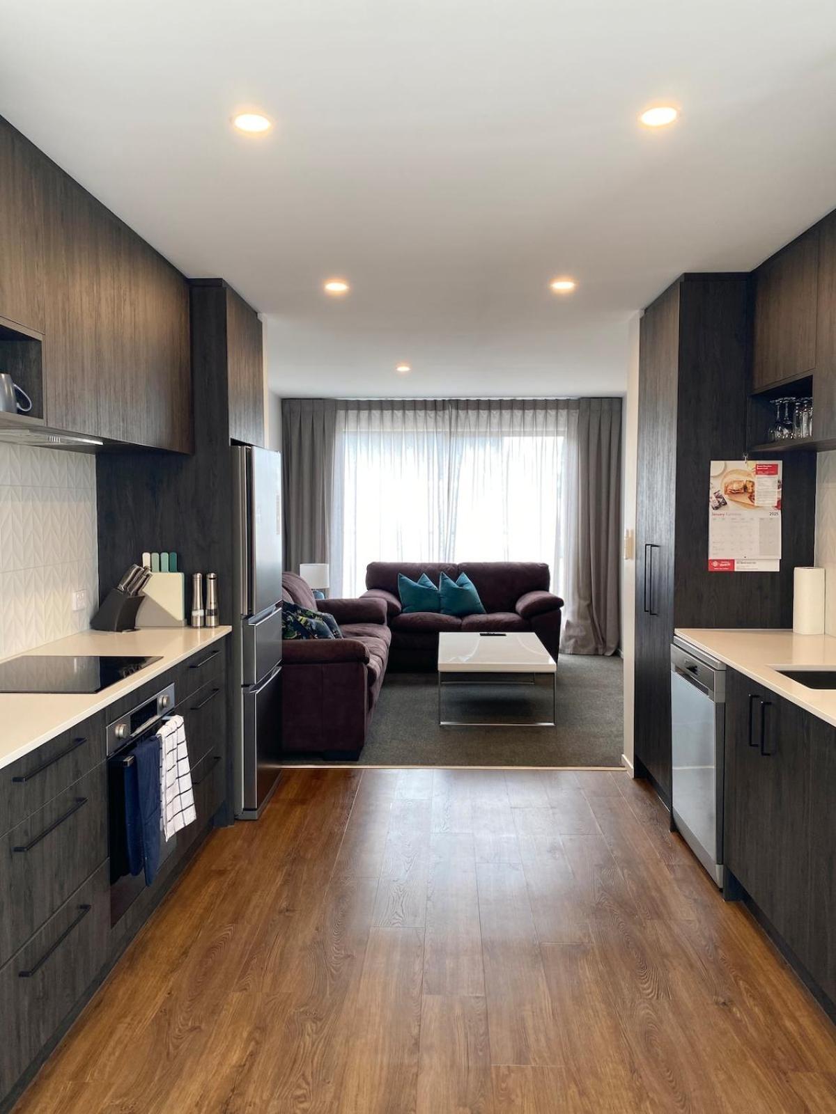 Luxury 3 Bed Townhouse By Hagley Park With Garage Holiday home *