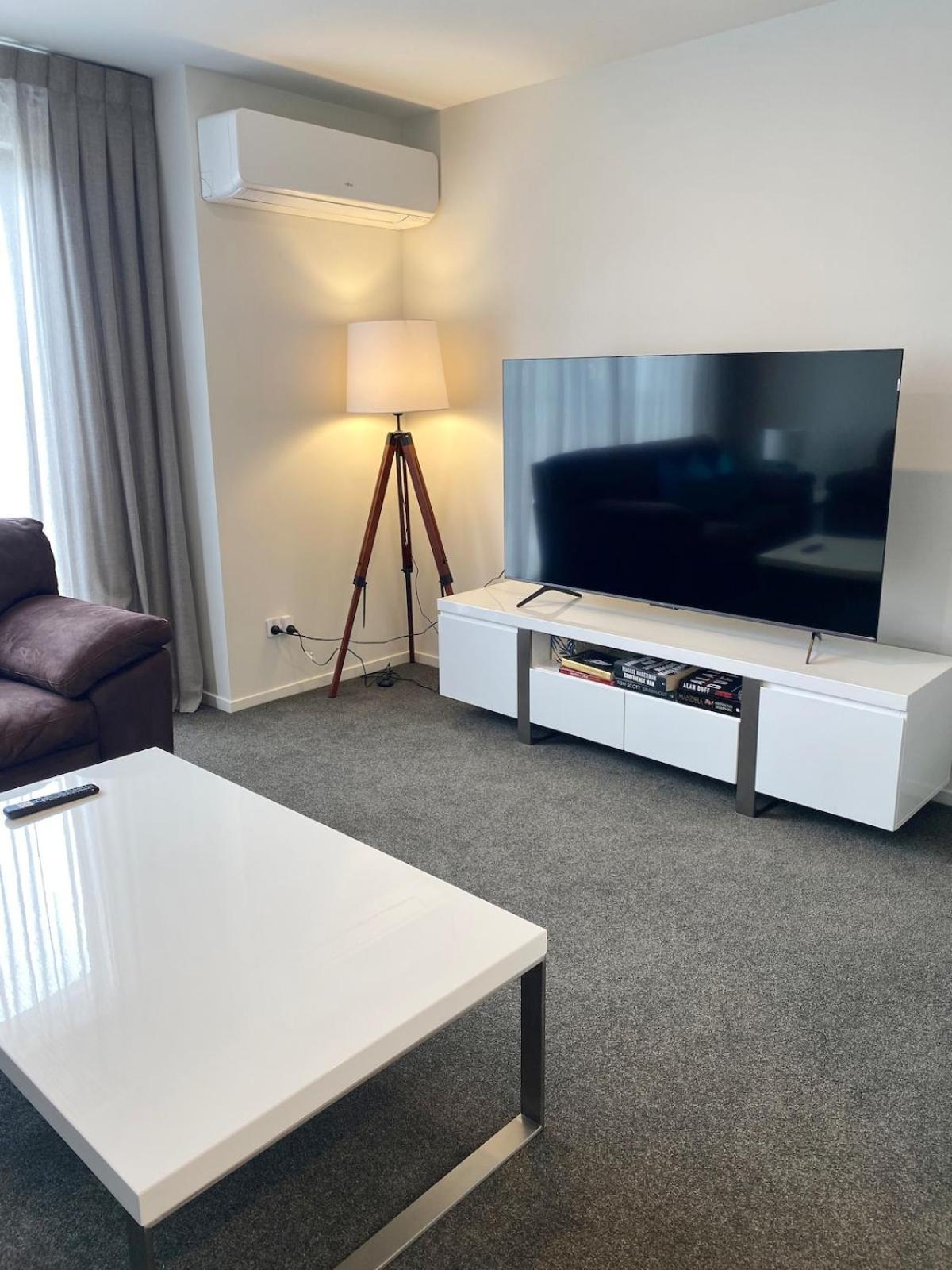 Luxury 3 Bed Townhouse By Hagley Park With Garage Holiday home