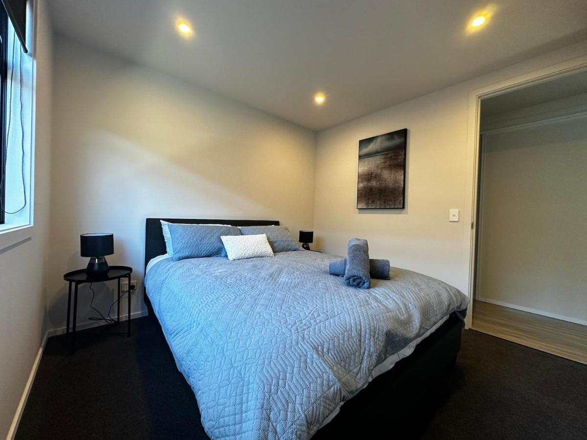 Tranquil New With Stunning Hill Views