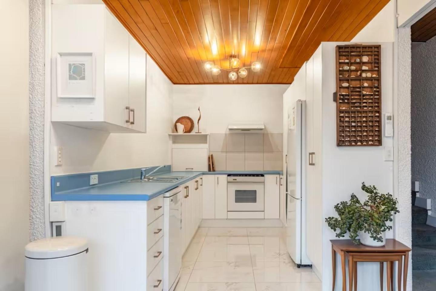 Mid-century By The * Christchurch