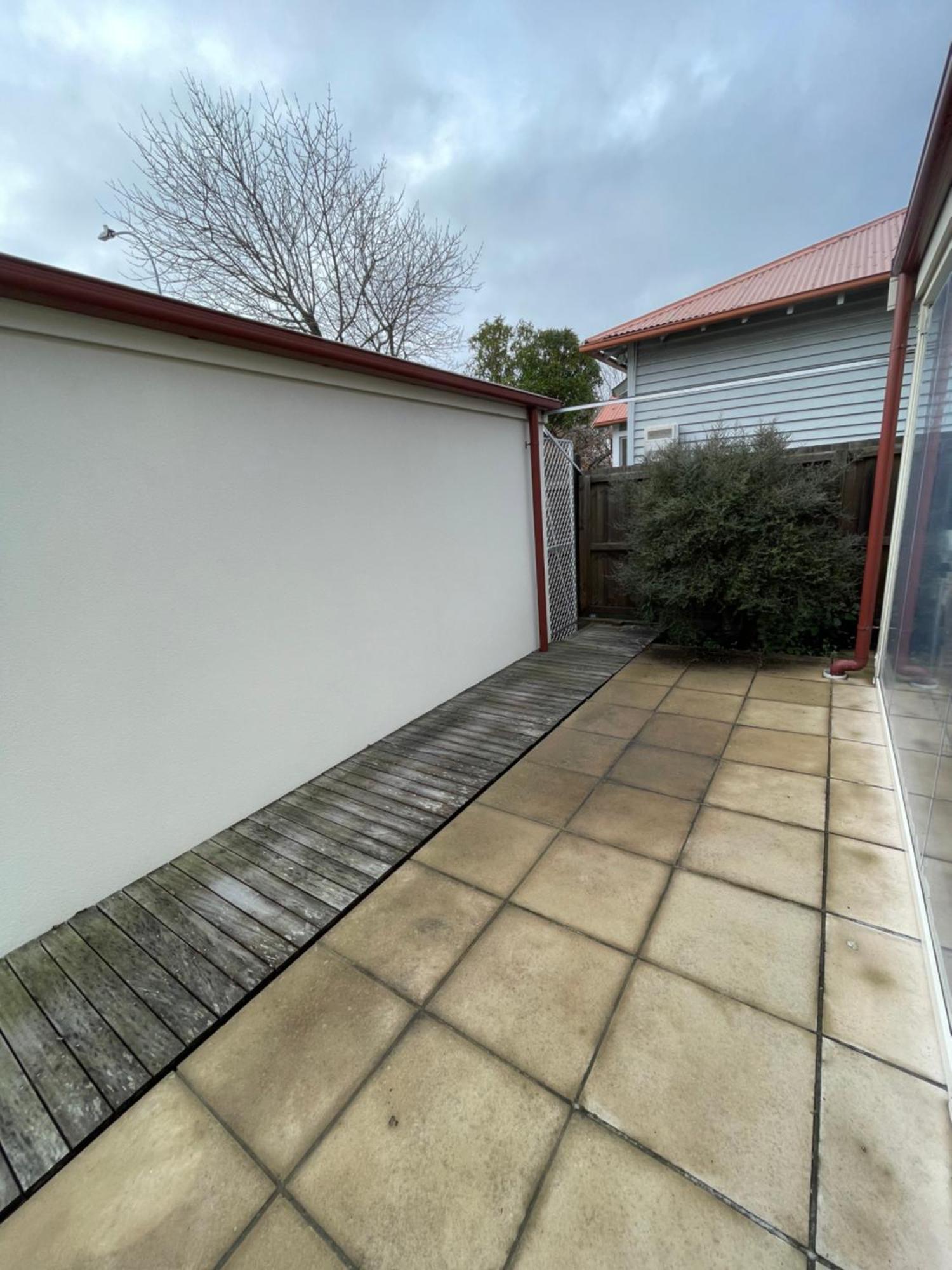 Classical & New Cnzhouse With Space * Christchurch
