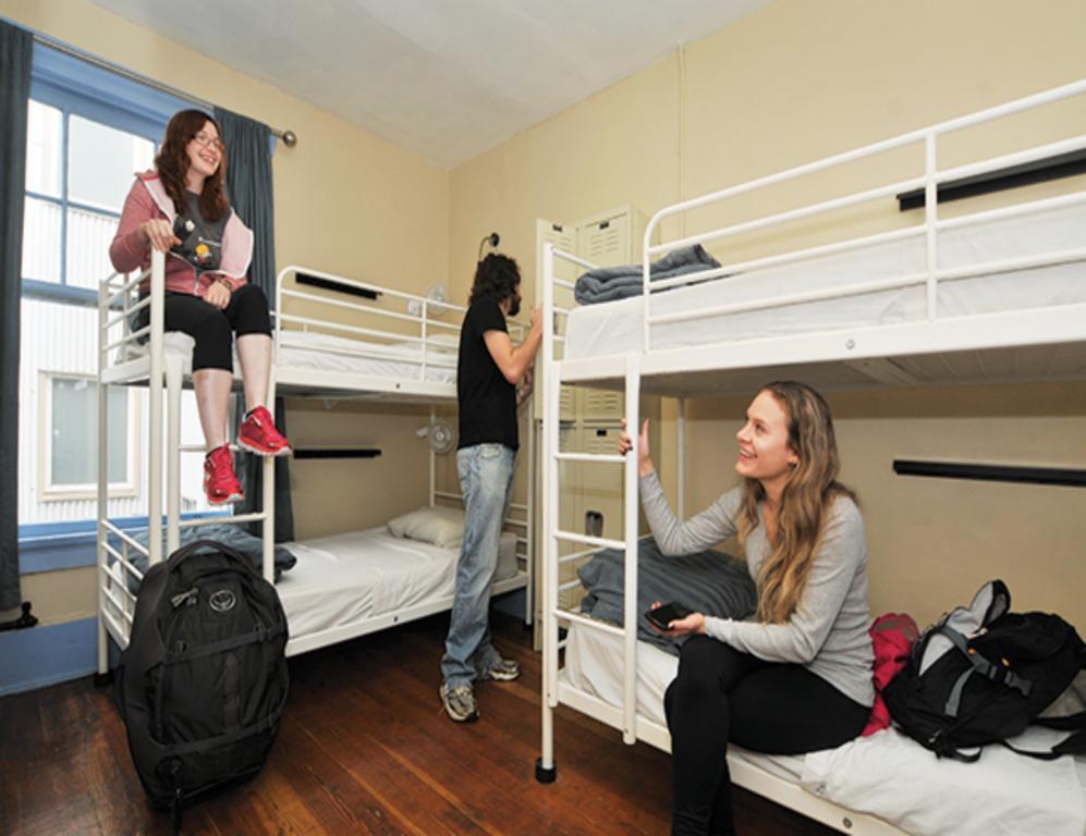 Kiwi Group Accommodations Hostel *