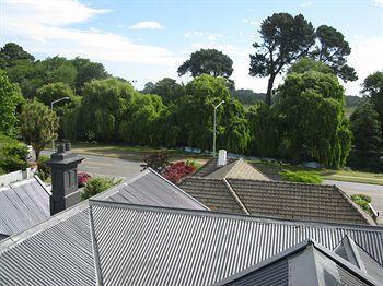 Dorset House Backpackers