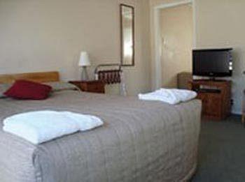 Earnslaw 3*