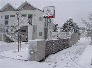 Airport Delta Motel 4*