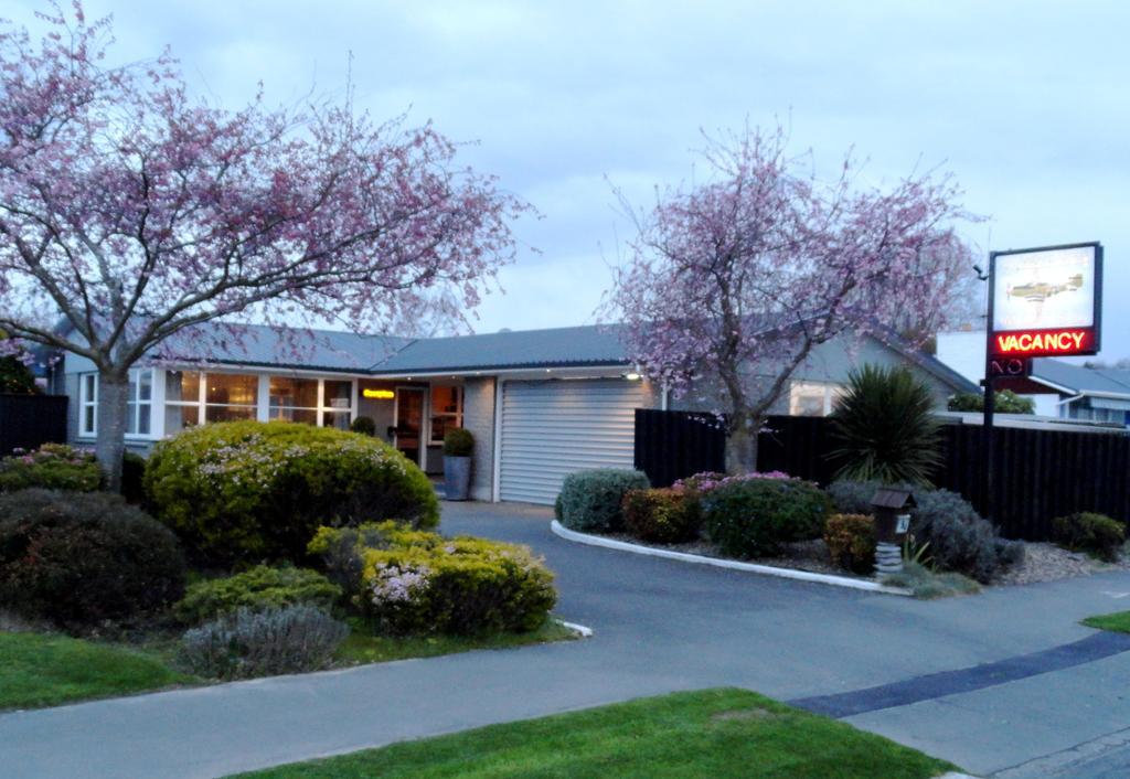 Aarburg Airport Motel *