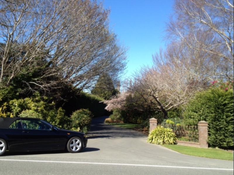 Guest house Rhododendron Garden Christchurch
