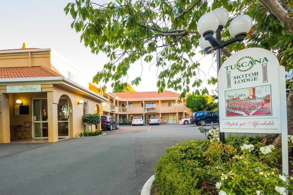 Tuscana Motor 4*