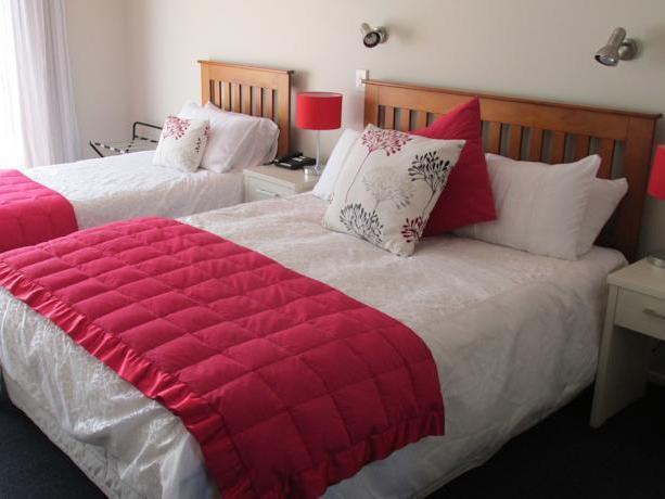 Addington Court 4*