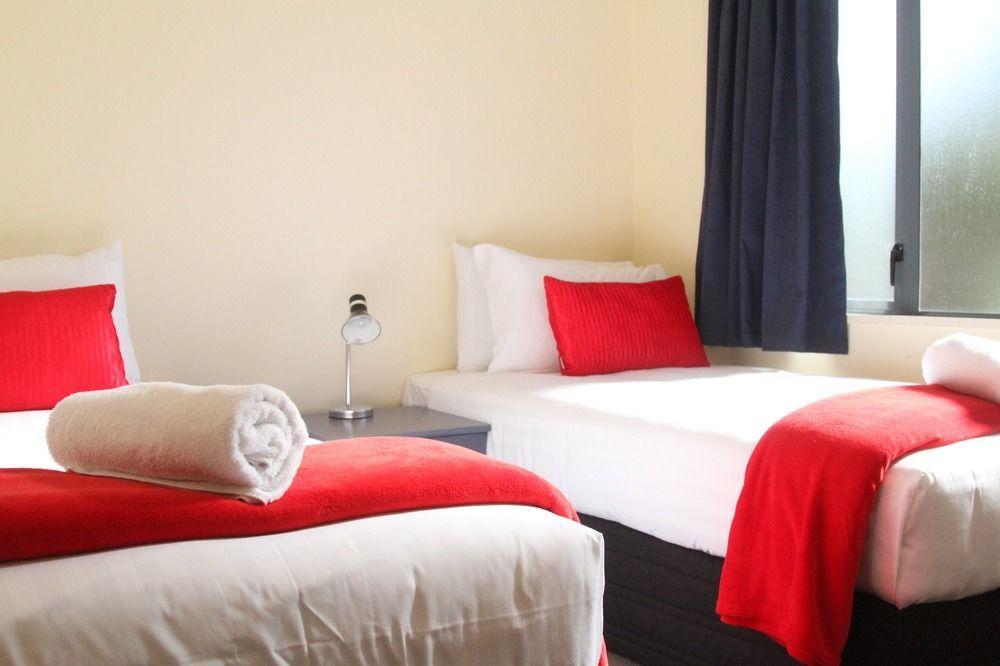 Riccarton Mall 4*