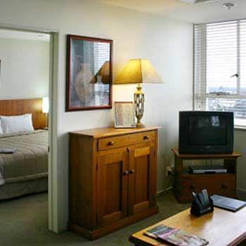 Poplars Hotel Christchurch