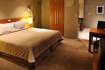 Poplars Hotel