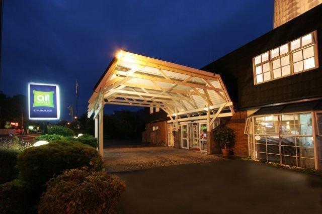 Seasons Hotel