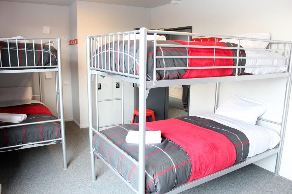 Hostel Urbanz *