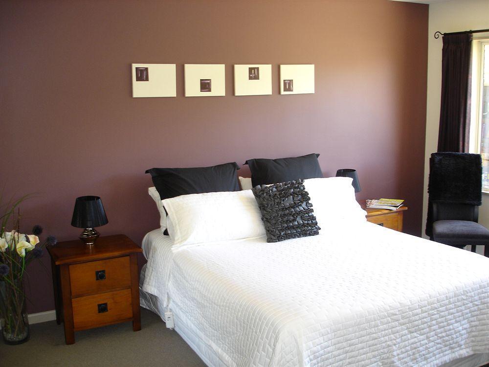 The White House 4* Christchurch