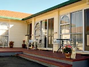 Motel Earnslaw 3*