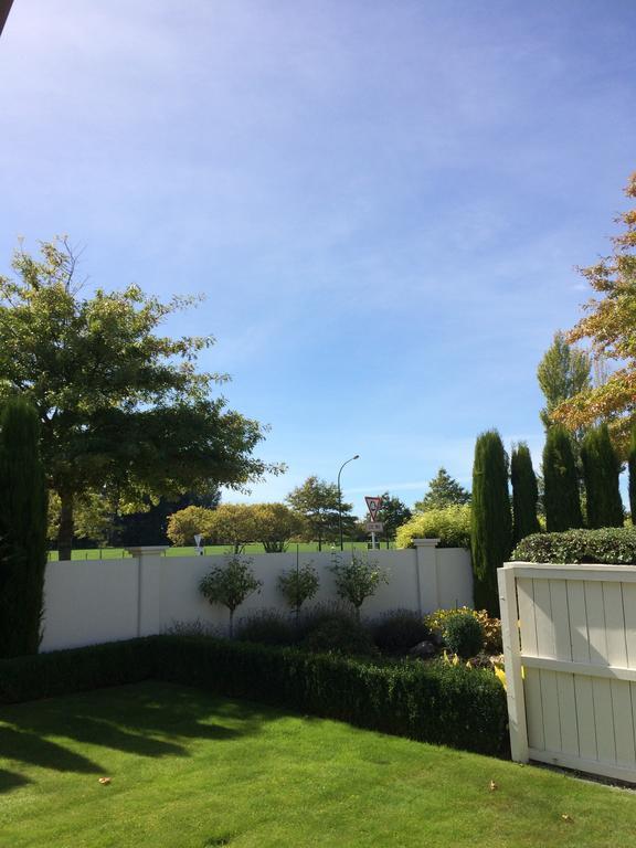 Bed & Breakfast The White House Christchurch