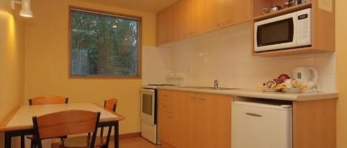 306 Motel 4*