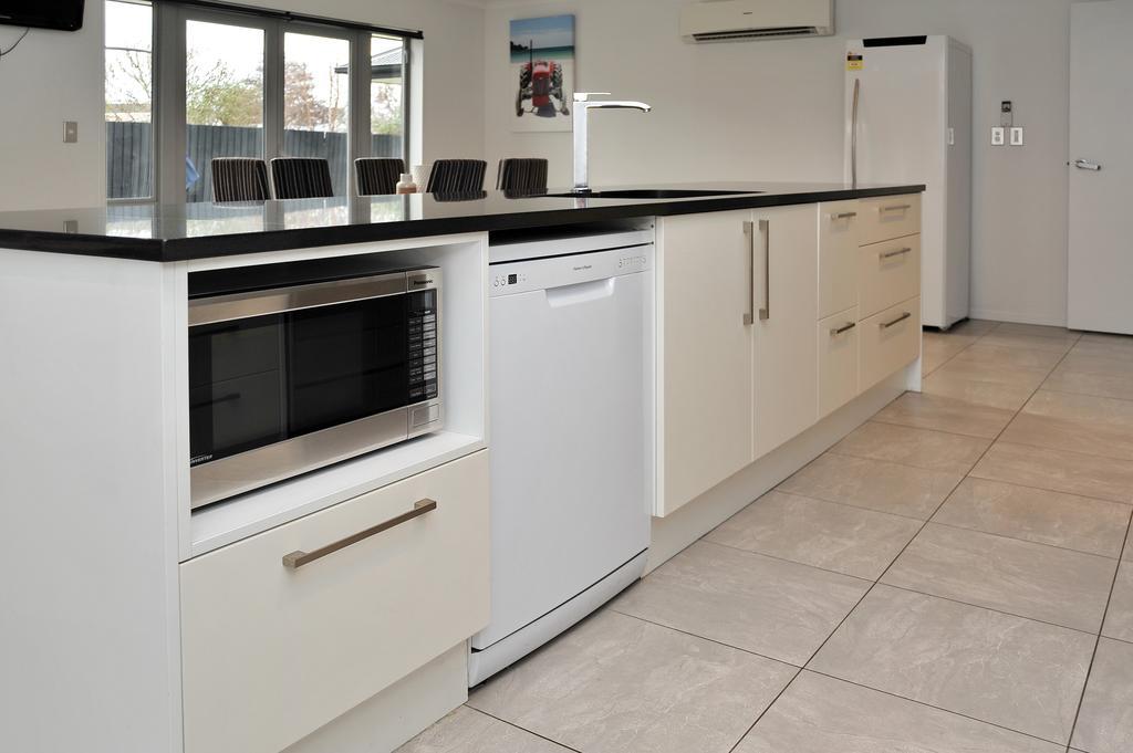 Ilam Villa - Christchurch Holiday Homes *