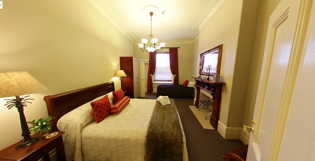 Merivale Manor 4*