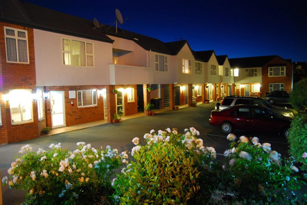 Motel Rosewood Court 4*