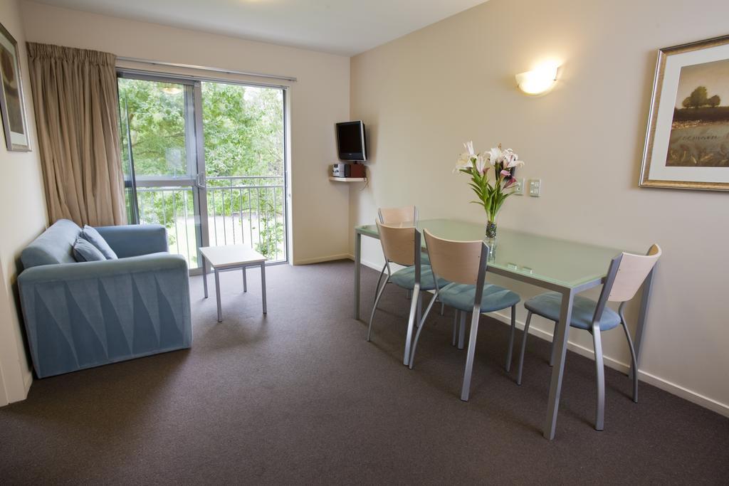 162 Kings Of Riccarton Motel 4*