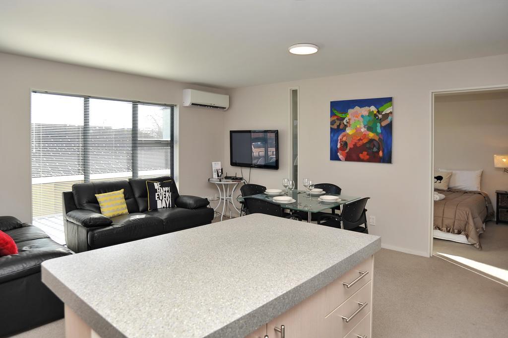 Carlton 3 - Homes Apartment *