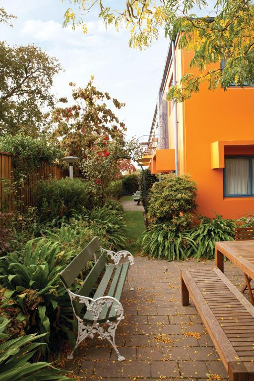 Addington Court 4*