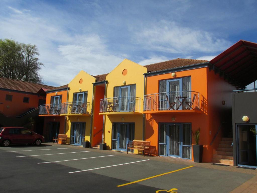 Addington Court Motel 4*