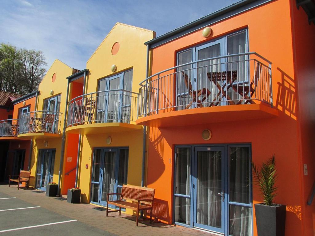 Addington Court Motel 4*