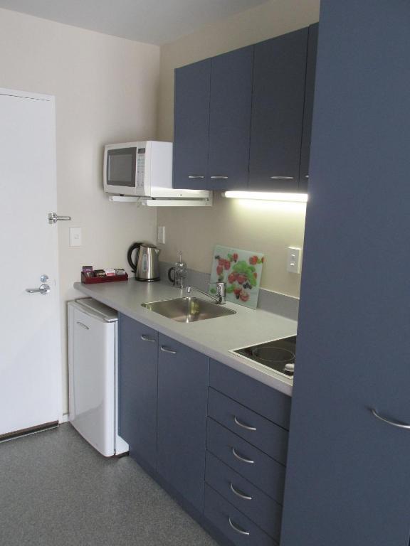 Addington Court Motel 4*