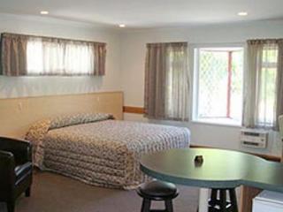 Amross Court 4* Christchurch