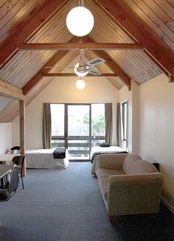 Carlton Mill 3*