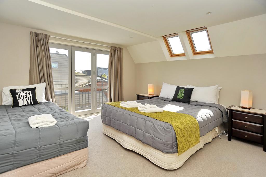 Regents 94B - Christchurch Holiday Homes * Christchurch