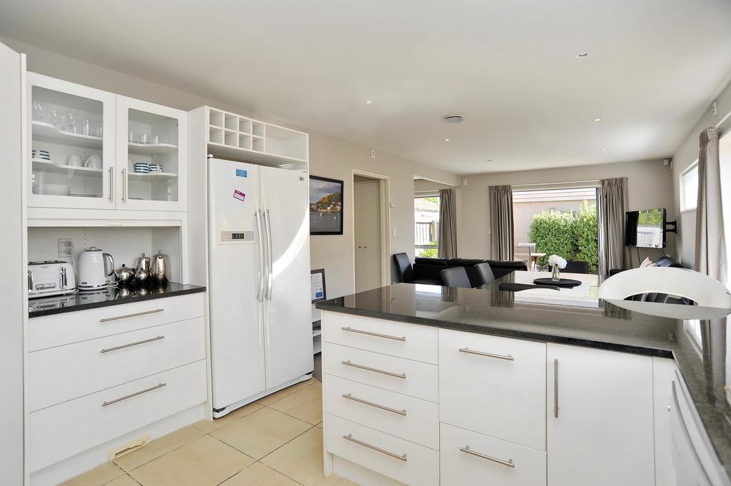Regents 94B - Christchurch Holiday Homes * Christchurch
