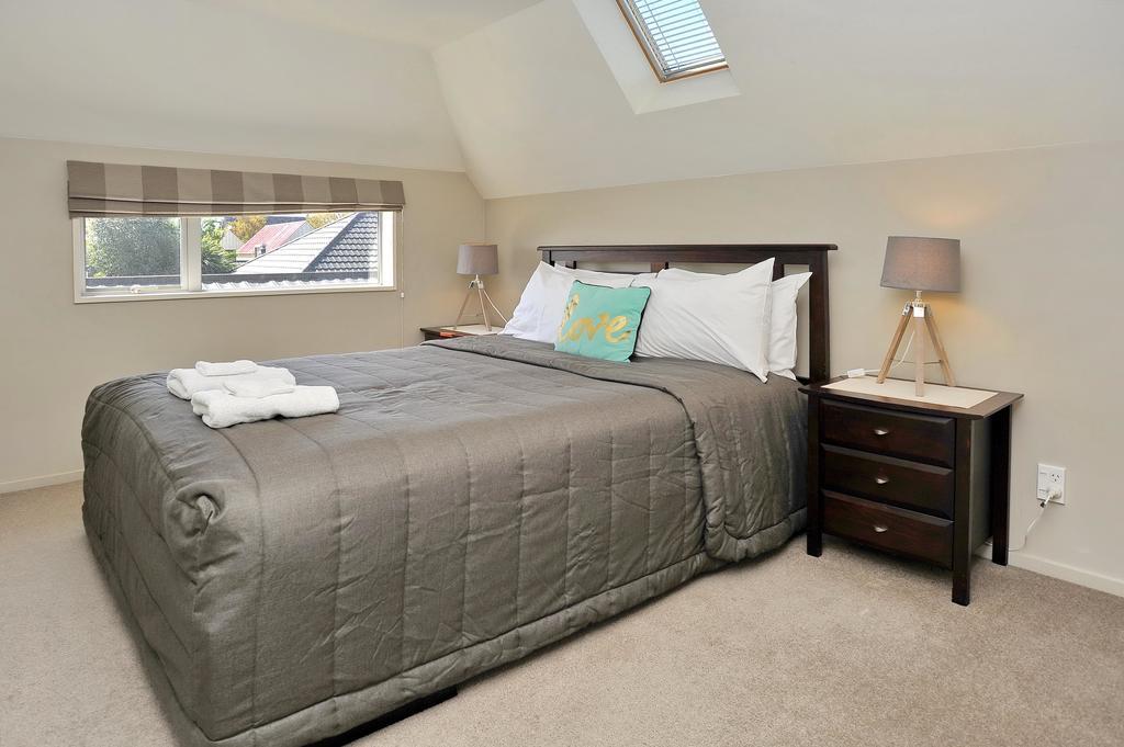 Regents 94B - Christchurch Holiday Homes *