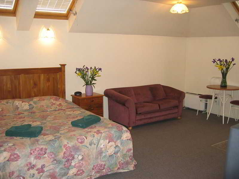 Rosewood Court