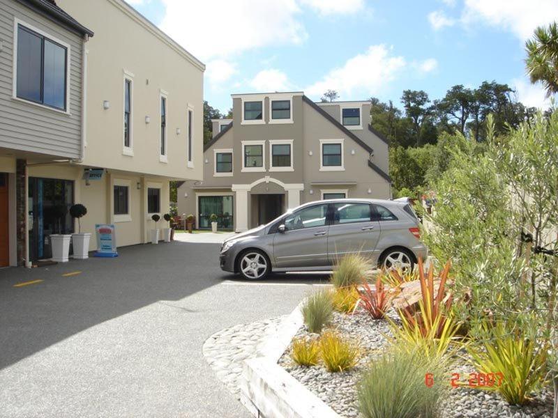 Athena Motel