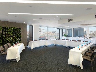 Hotel Breakfree On Cashel, An Accor 3*