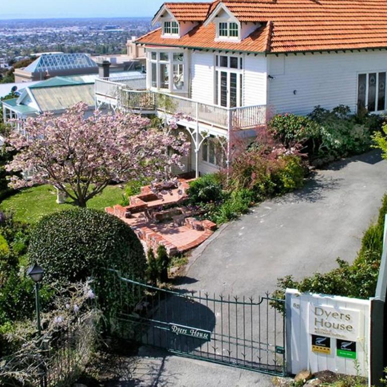 Dyers House 5*