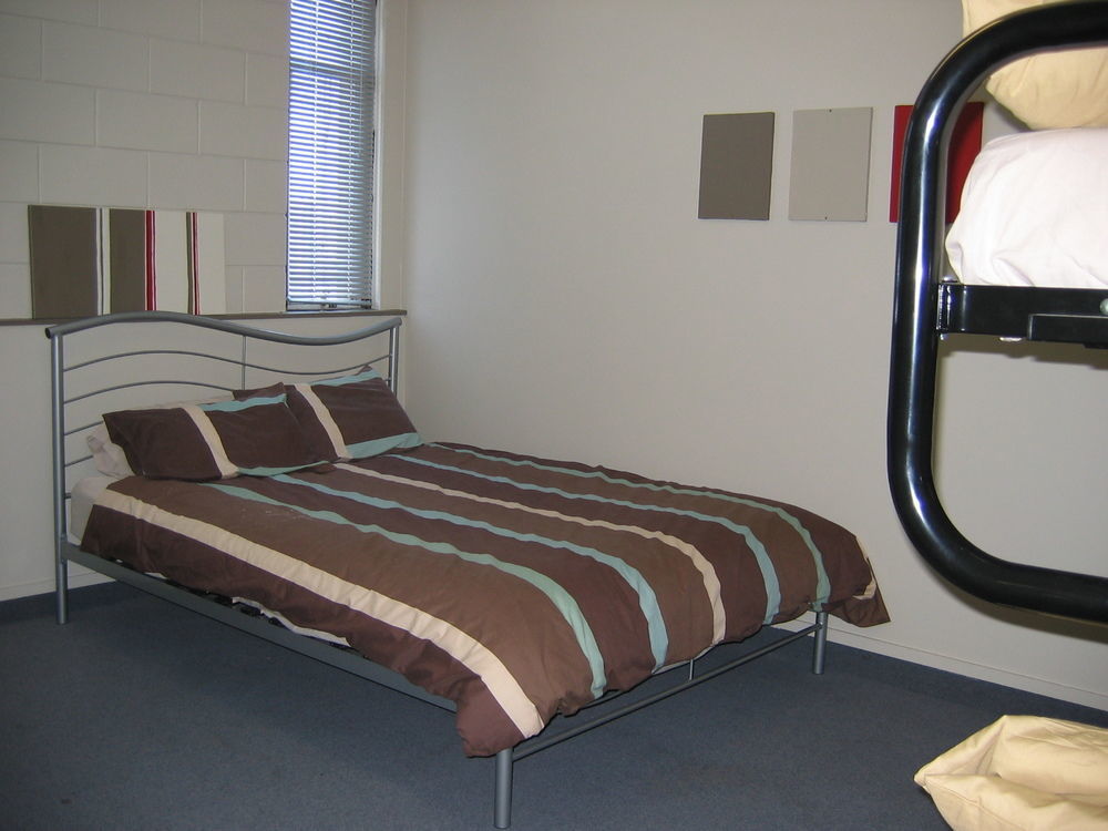 Hostel Point Break Backpackers *