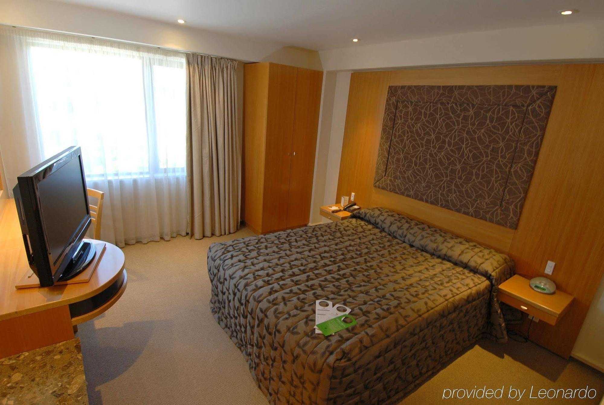 Copthorne 4*