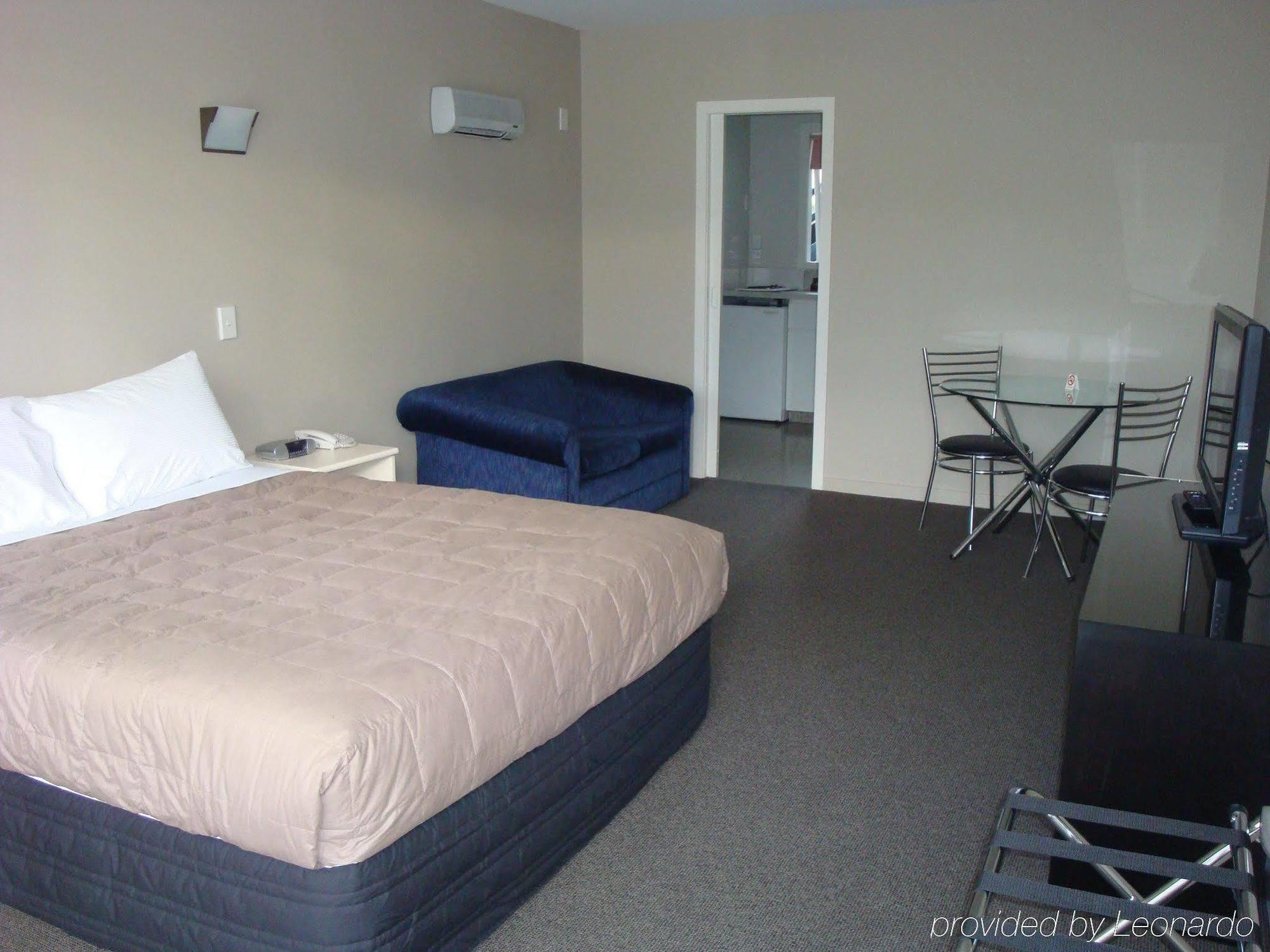 Belmont Motor 4*