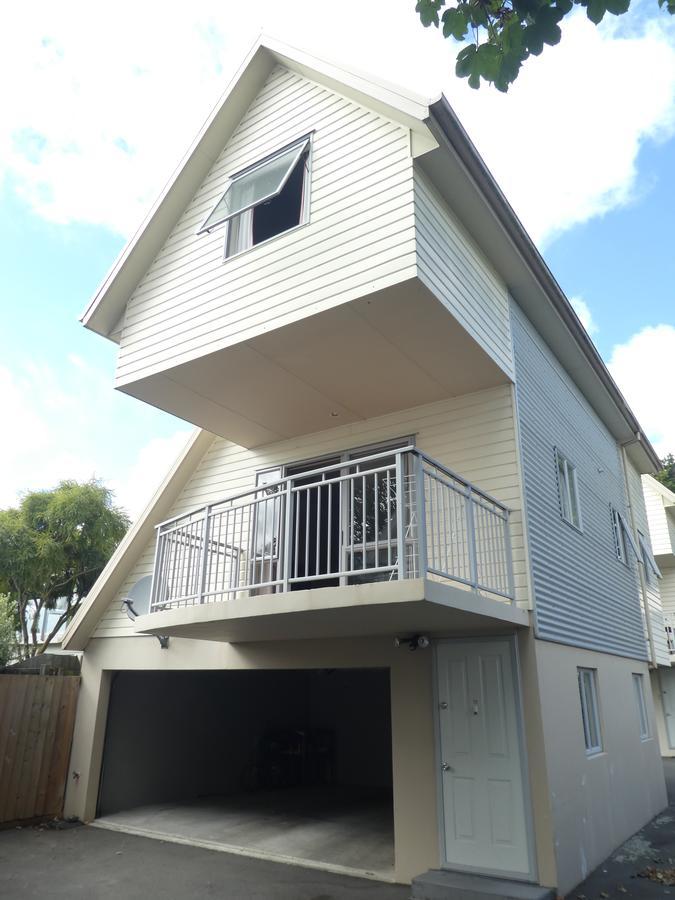 Townhouse Near Town