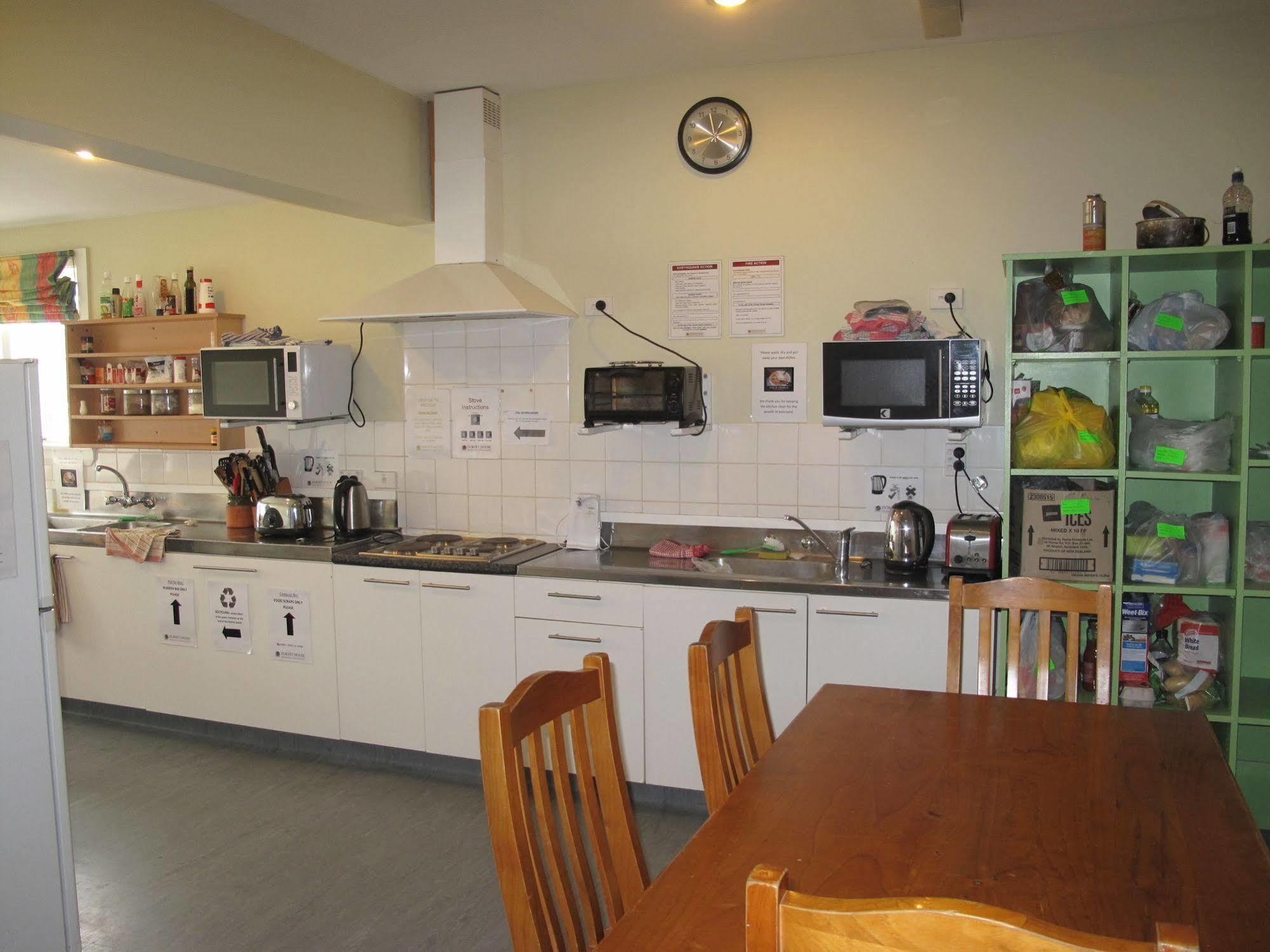 Dorset House Backpackers *